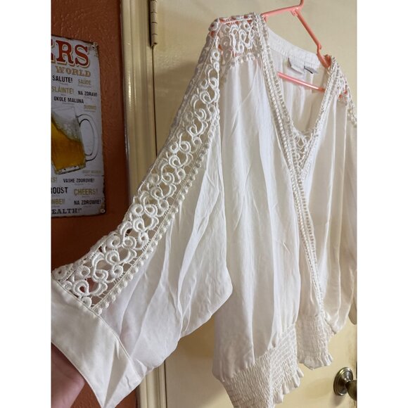 Chicos White Crochet Trim Wrap Style Blouse Size 2 Elegant & Breezy Top - Picture 3 of 8